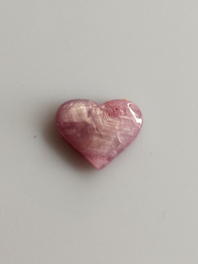 Luonnon safiiri 1,43ct väri käsitelty