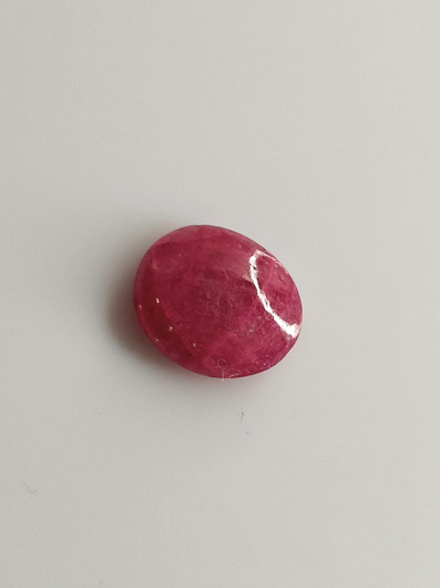 Luonnon safiiri 2,29ct väri käsitelty