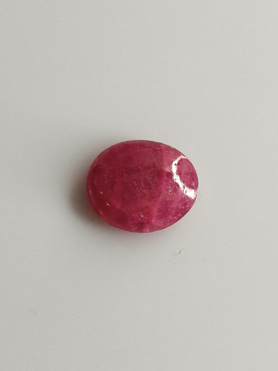 Luonnon safiiri 2,29ct väri käsitelty