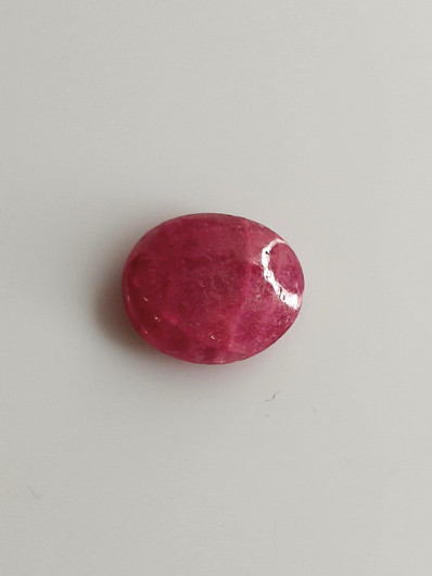 Luonnon safiiri 2,29ct väri käsitelty