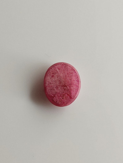 Luonnon safiiri 2,29ct väri käsitelty