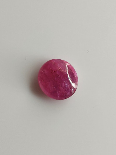 Luonnon safiiri 2,57ct väri käsitelty