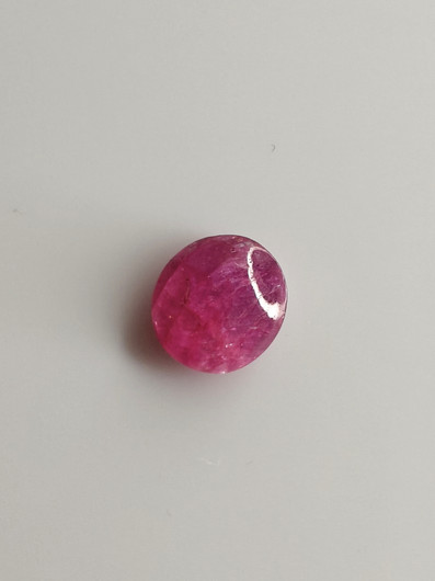 Luonnon safiiri 2,57ct väri käsitelty