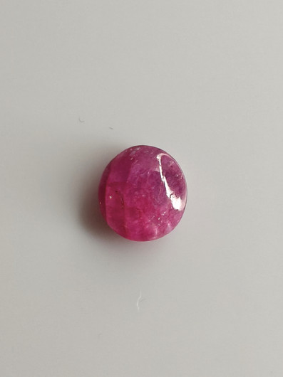 Luonnon safiiri 2,57ct väri käsitelty
