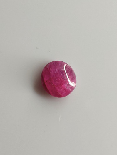 Luonnon safiiri 2,57ct väri käsitelty