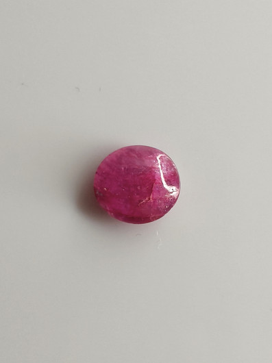 Luonnon safiiri 2,57ct väri käsitelty
