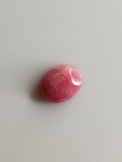 Luonnon safiiri 3,59ct väri käsitelty