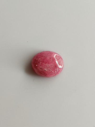 Luonnon safiiri 3,59ct väri käsitelty
