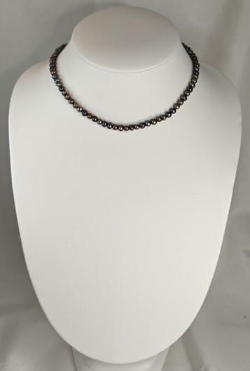 Vintage beautiful natural pearl necklace