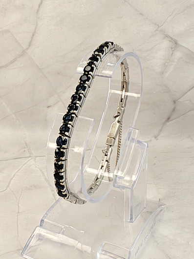 Vintage silver bracelet with sapphires