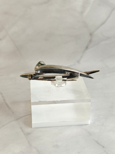 Vintage silver brooch with quartz
