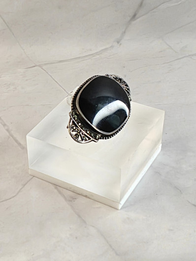 Vintage silver brooch with onyx