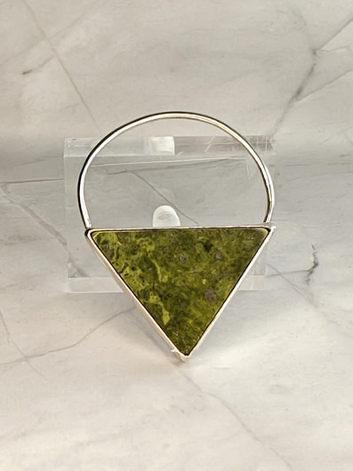 Vintage silver brooch with stone