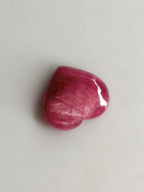 Luonnon safiiri 4,45ct väri käsitelty