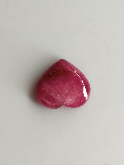 Luonnon safiiri 4,45ct väri käsitelty