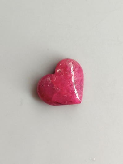 Luonnon safiiri 4,46ct väri käsitelty