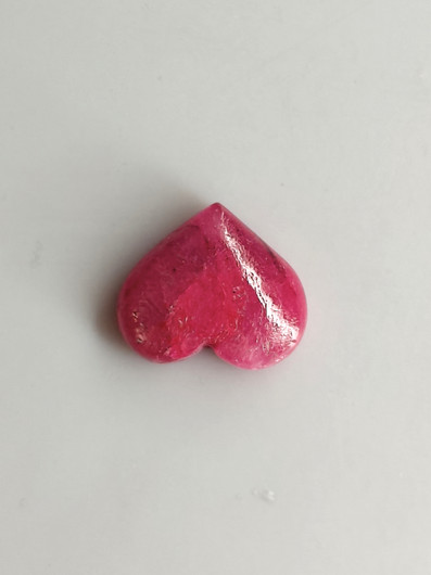 Luonnon safiiri 4,46ct väri käsitelty
