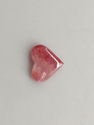 Luonnon safiiri 0,86ct väri käsitelty
