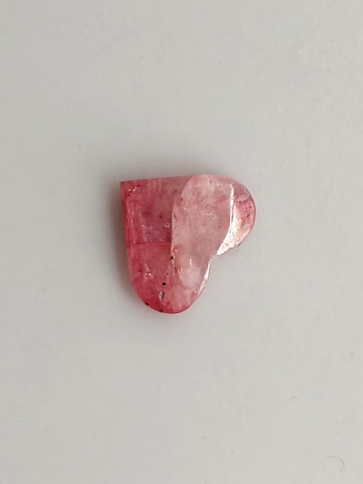 Luonnon safiiri 0,86ct väri käsitelty