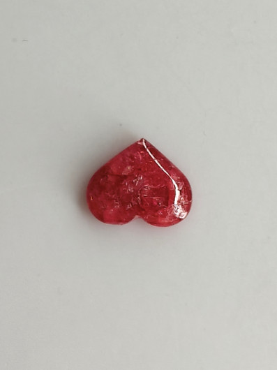 Luonnon safiiri 1,07ct väri käsitelty