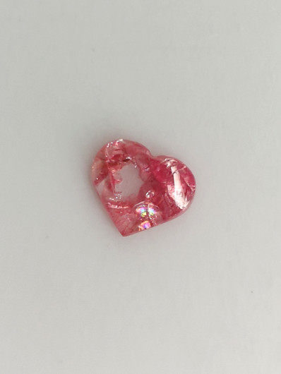Luonnon safiiri 0,59ct väri käsitelty
