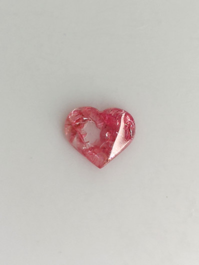 Luonnon safiiri 0,59ct väri käsitelty