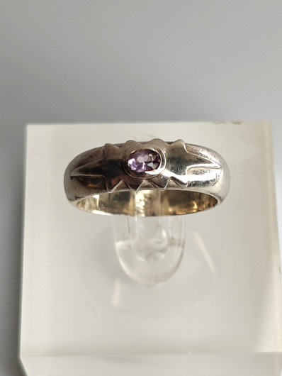 Vintage kotimainen hopeasormus ametisti jalokivellä (koko:17-17,5mm 53-55 EU)