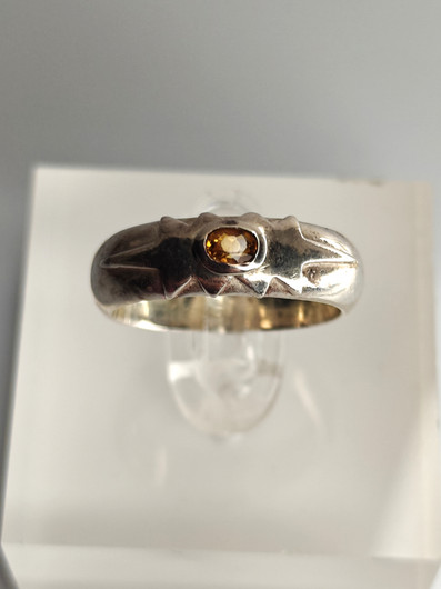 Vintage kotimainen hopeasormus citriini jalokivellä (koko:18mm 56-57 EU)