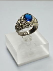 Vintage ring with stone