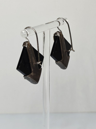 Vintage silver earrings with hematite