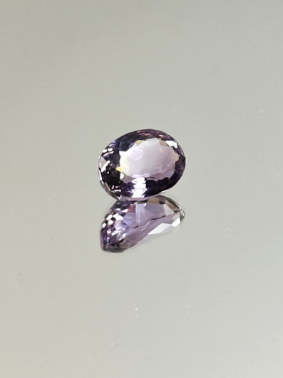 Ametriini monisävyinen 5.8 ct, ovaali