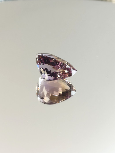 Ametriini monisävyinen 13.6 ct, pisara