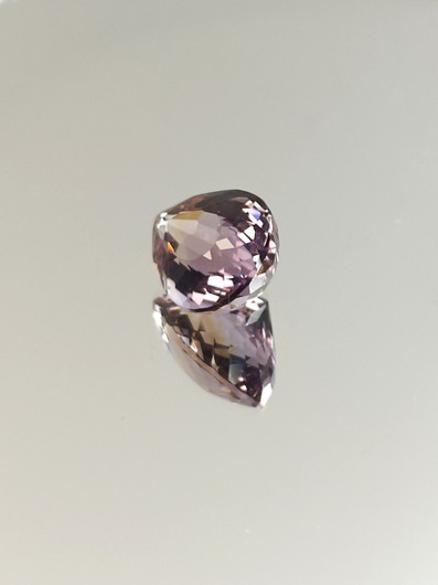 Ametriini monisävyinen 13.6 ct, pisara