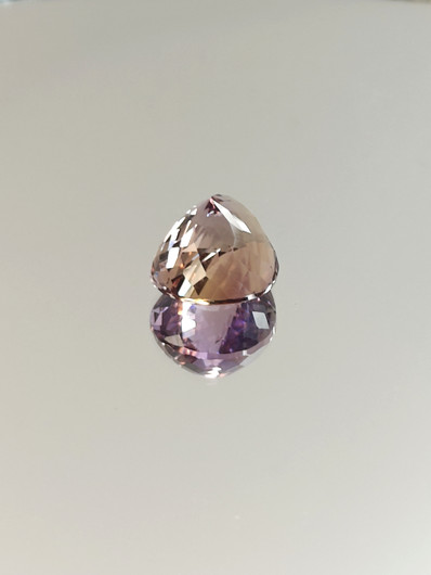 Ametriini monisävyinen 13.6 ct, pisara