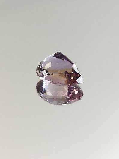 Ametriini monisävyinen 13.6 ct, pisara