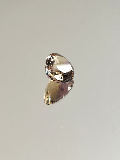 Ametriini monisävyinen 5.3 ct, ovaali
