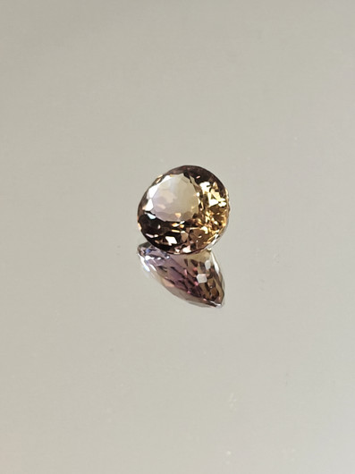 Ametriini monisävyinen 5.3 ct, ovaali