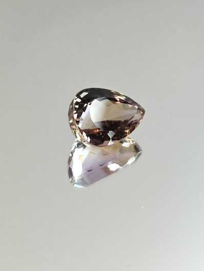 Ametriini monisävyinen 18.6 ct, pisara