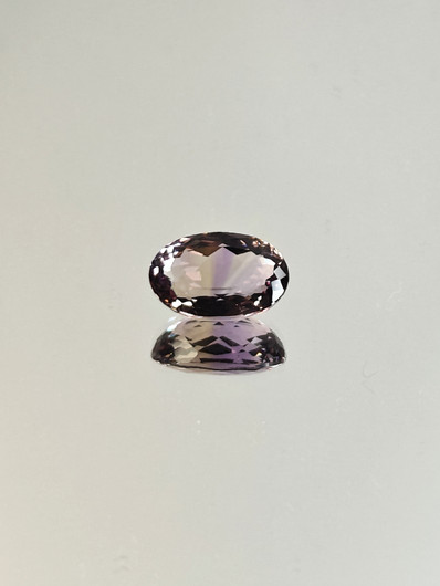 Ametriini monisävyinen 5.7 ct, ovaali