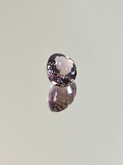 Ametriini monisävyinen 5.7 ct, ovaali