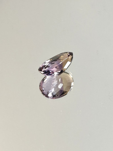 Ametriini monisävyinen 5.7 ct, ovaali