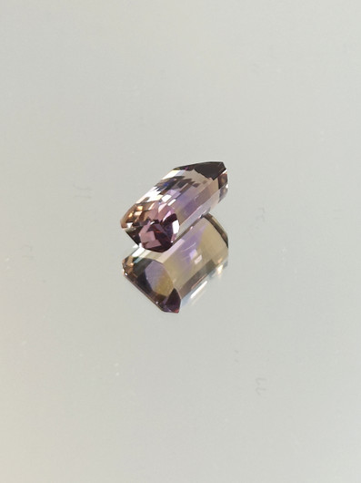 Ametrine multicolour 5.9 ct, emerald