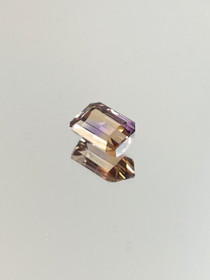 Ametrine multicolour 5.9 ct, emerald