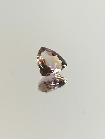 Ametriini monisävyinen 5.2 ct, kolmio