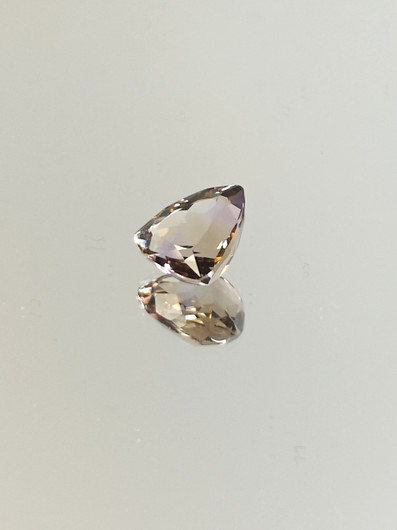 Ametriini monisävyinen 5.2 ct, kolmio