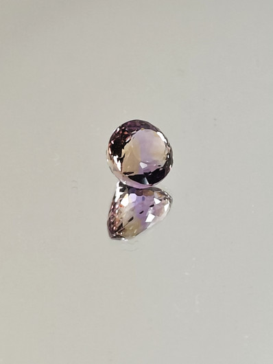 Ametriini monisävyinen 4.4 ct, ovaali