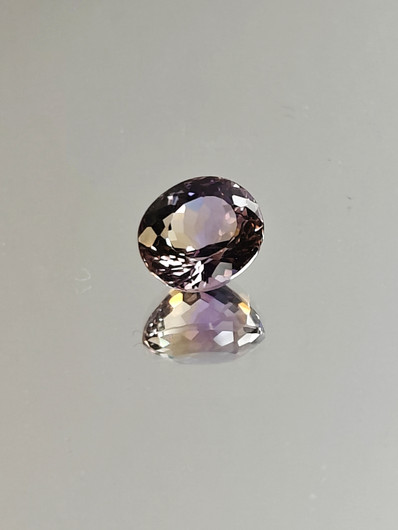 Ametriini monisävyinen 4.4 ct, ovaali