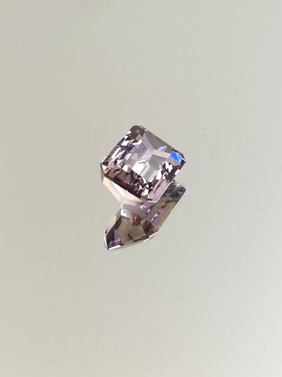 Ametrine multicolour 6.7 ct, emerald