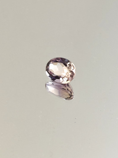 Ametriini monisävyinen 1.6 ct, ovaali