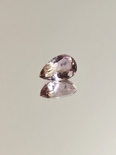 Ametriini monisävyinen 4 ct, pisara